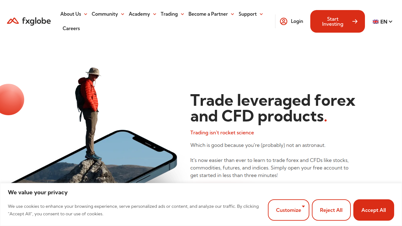 The homepage of FXGlobe, an example of a broker that regularly announces updates impacting trading hours, such as daylight saving time changes.